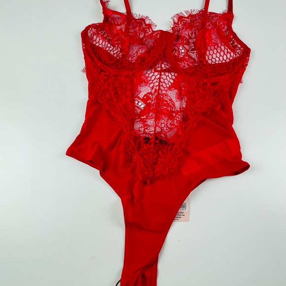 AIRTEX LACE BODYSUIT - Picture 2 of 4